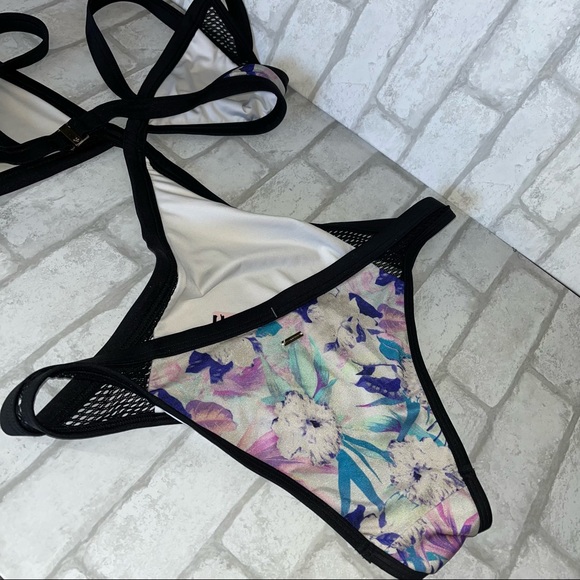 NWT Victoria's Secret One-Piece Strappy Monokini Tropical Mesh Swimsuit size L - Picture 13 of 16
